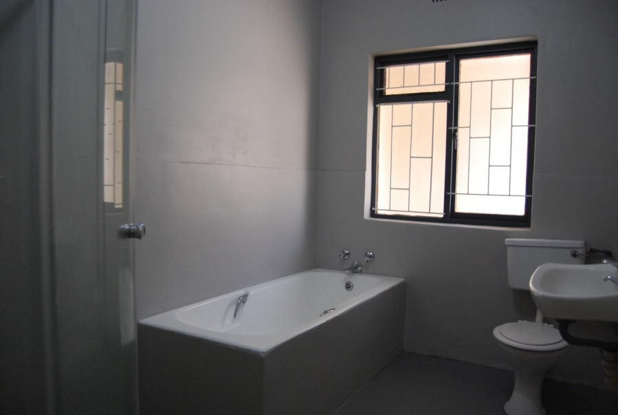 To Let commercial Property for Rent in Vredenburg Western Cape